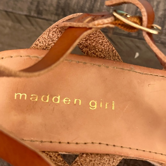 Madden Girl Wedges🌺 - Picture 7 of 16